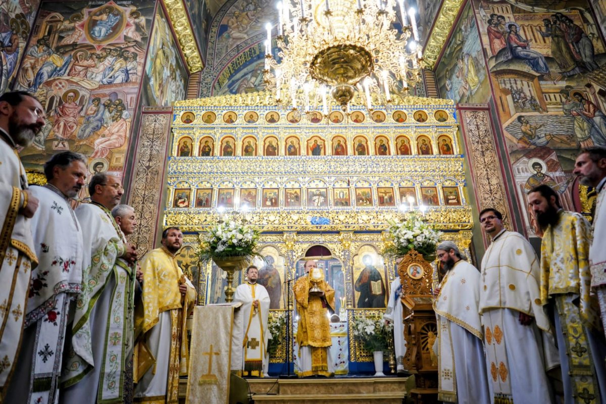 Hirotonii la Biserica „Nașterea Maicii Domnului”‑Ghencea din Capitală 342138