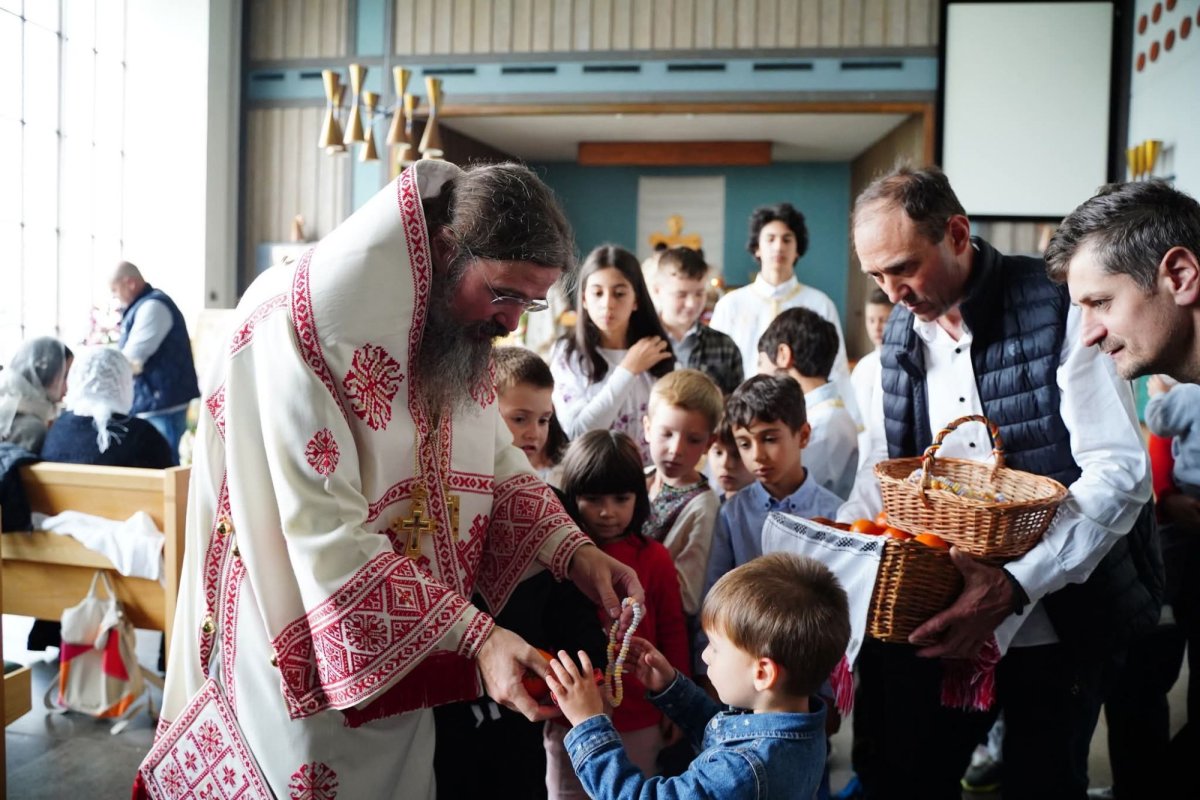 Vizite pastorale în Episcopia Ortodoxă Română a Europei de Nord 342109