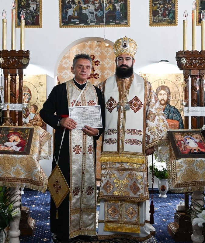 Binecuvântare arhierească în Parohia Sâncrai, judeţul Hunedoara 342180