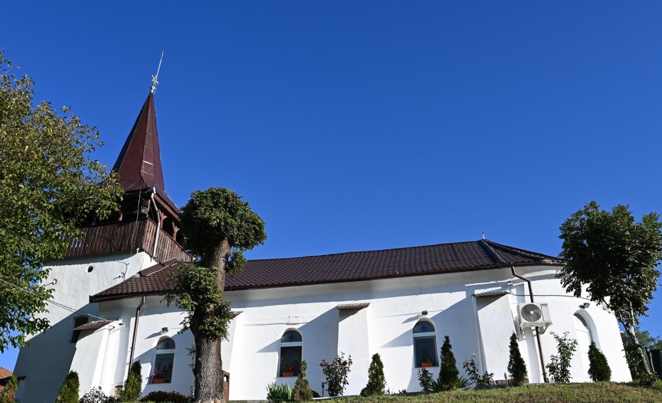 Binecuvântare arhierească în Parohia Sâncrai, judeţul Hunedoara 342182