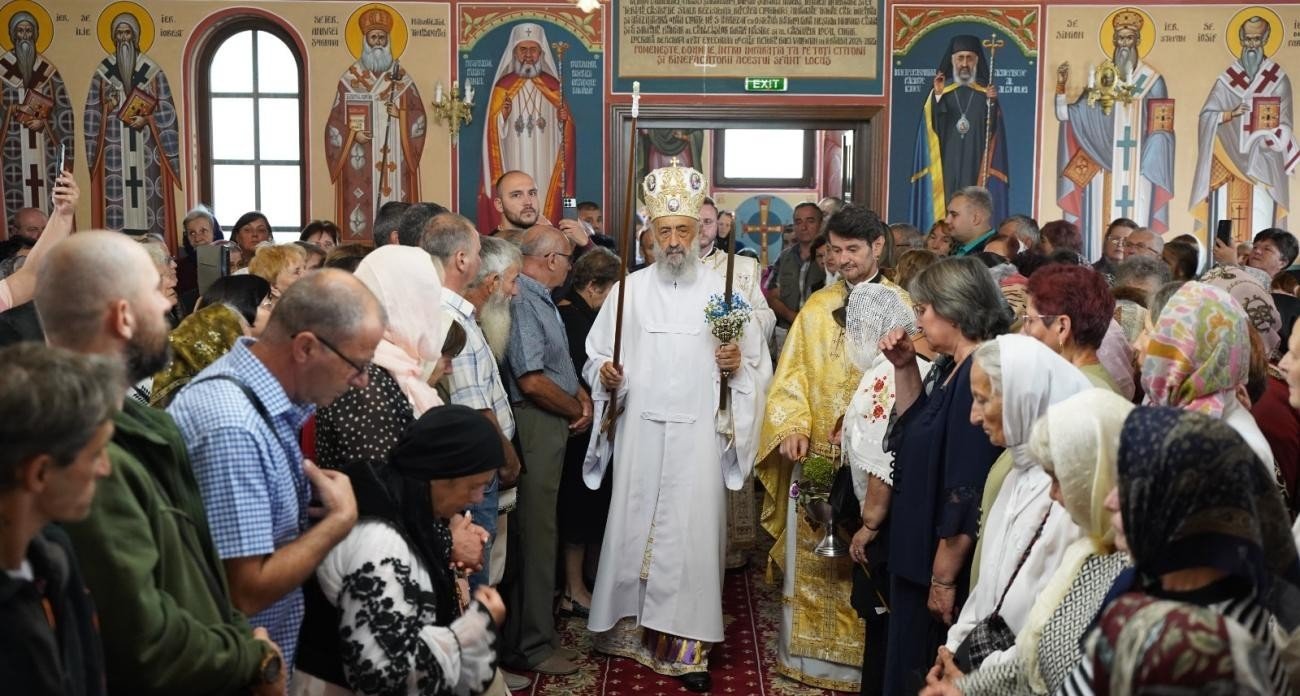 Biserica „Nașterea Sfântului Ioan Botezătorul” din Cugir a fost târnosită 342164