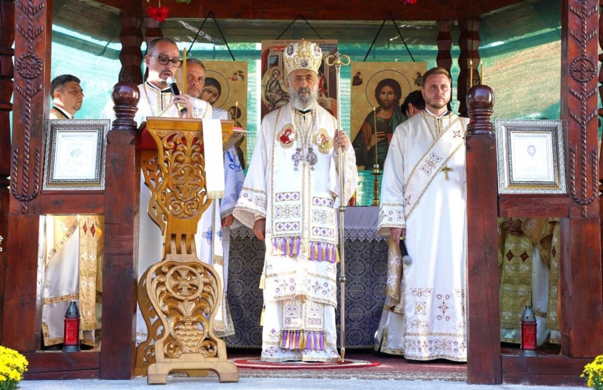 Biserica „Nașterea Sfântului Ioan Botezătorul” din Cugir a fost târnosită 342165