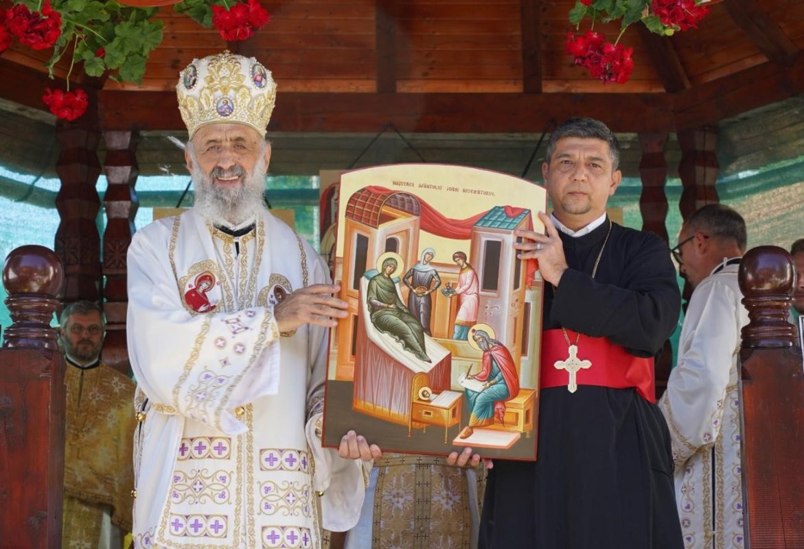 Biserica „Nașterea Sfântului Ioan Botezătorul” din Cugir a fost târnosită 342168