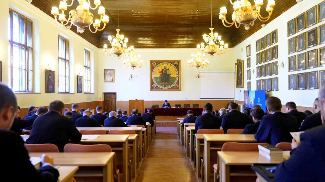 Cursuri la Sibiu pentru obţinerea gradelor profesionale în preoţie 342269