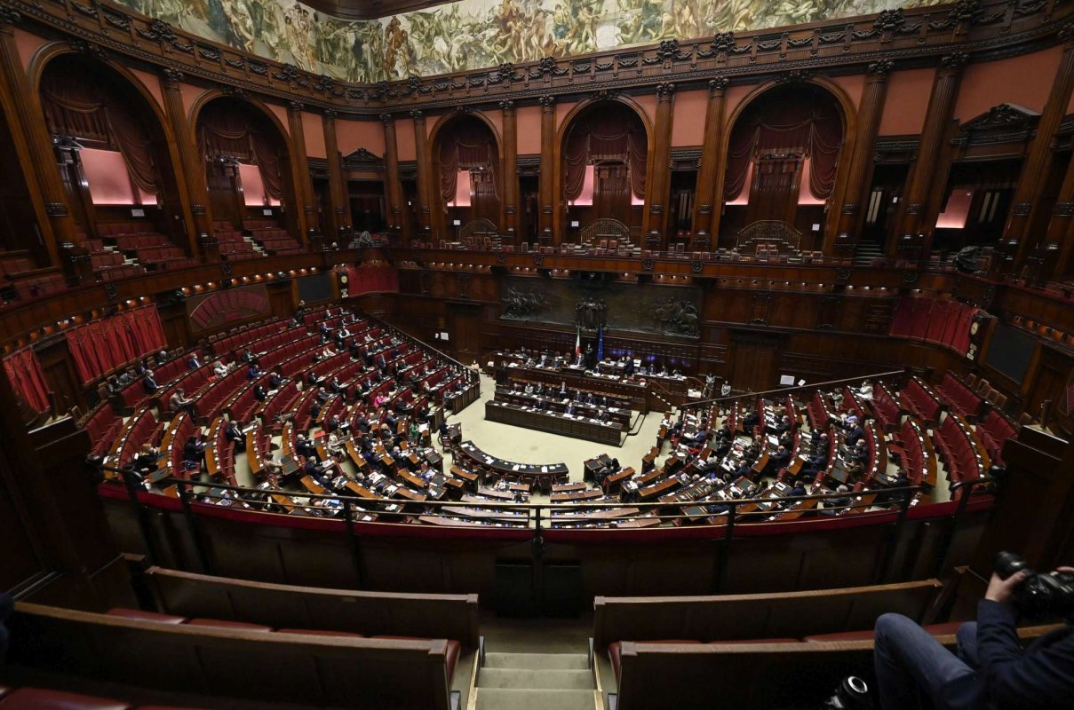 Italia: Închisoare pentru deepfake-uri AI 342103