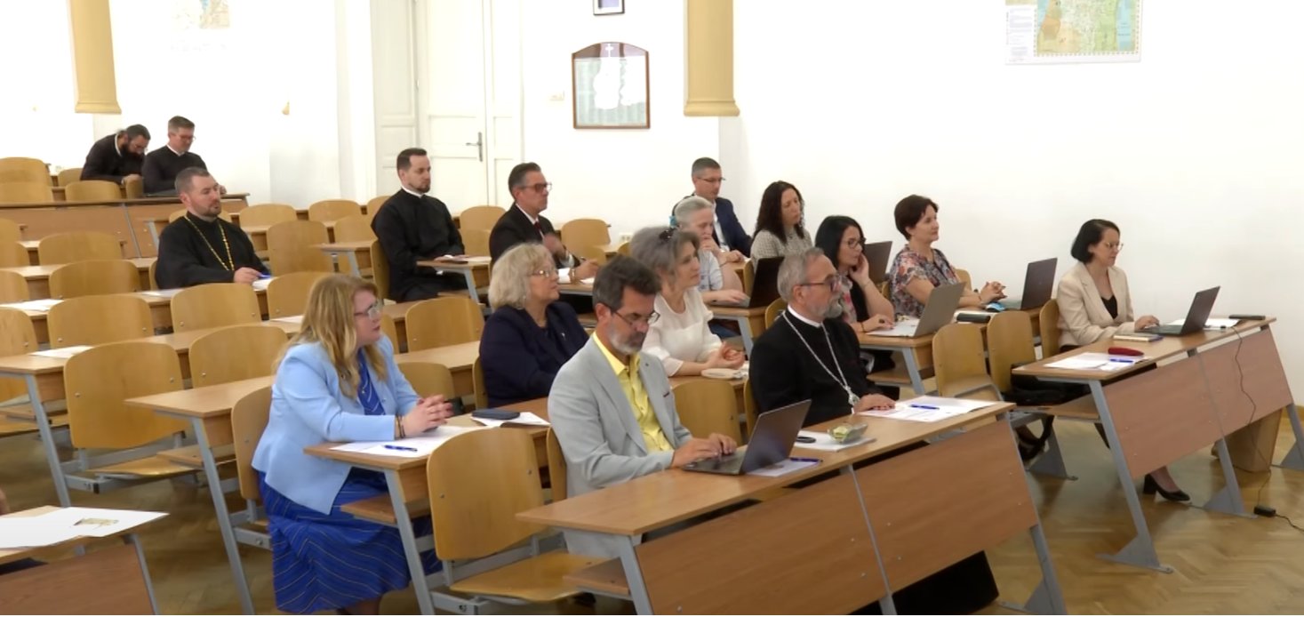 Întrunire comună pentru elaborarea noii programe școlare la disciplina Religie 342223