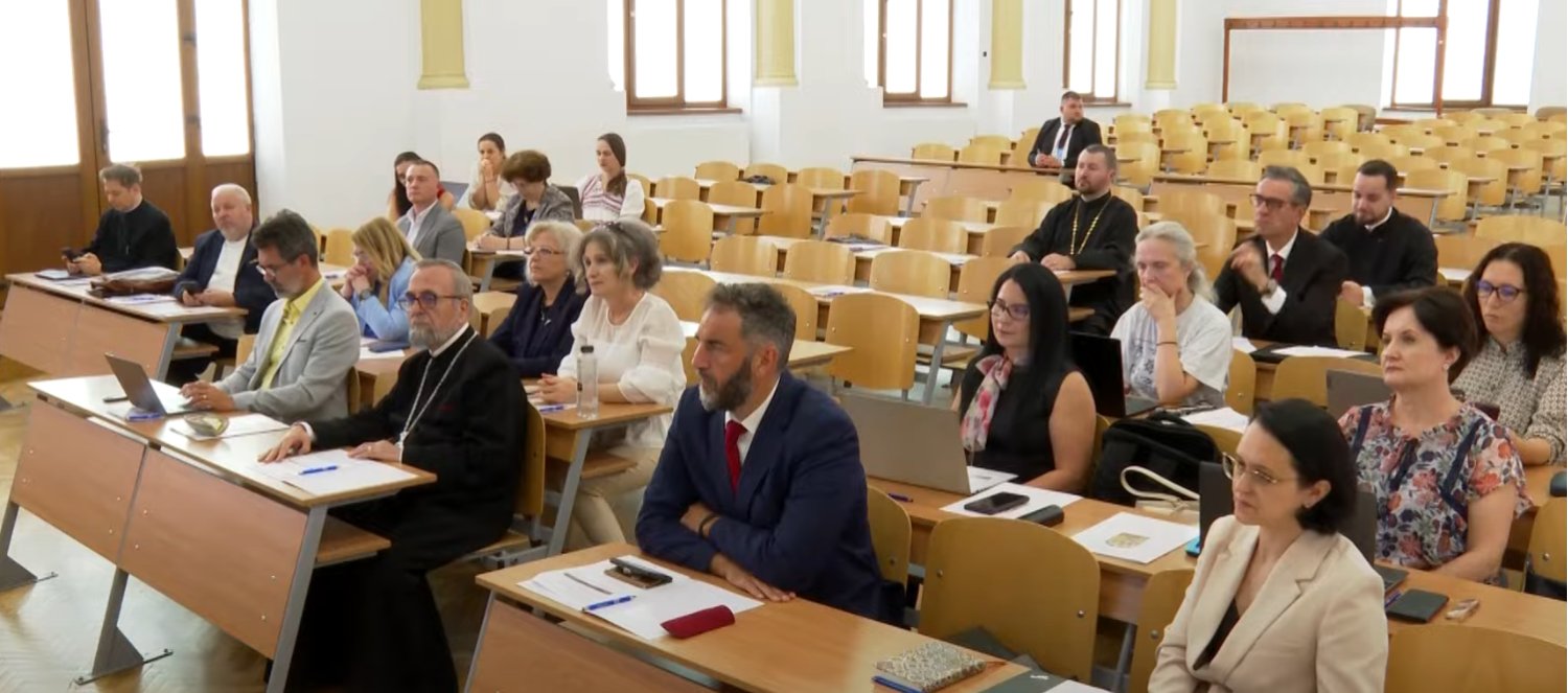 Întrunire comună pentru elaborarea noii programe școlare la disciplina Religie 342224