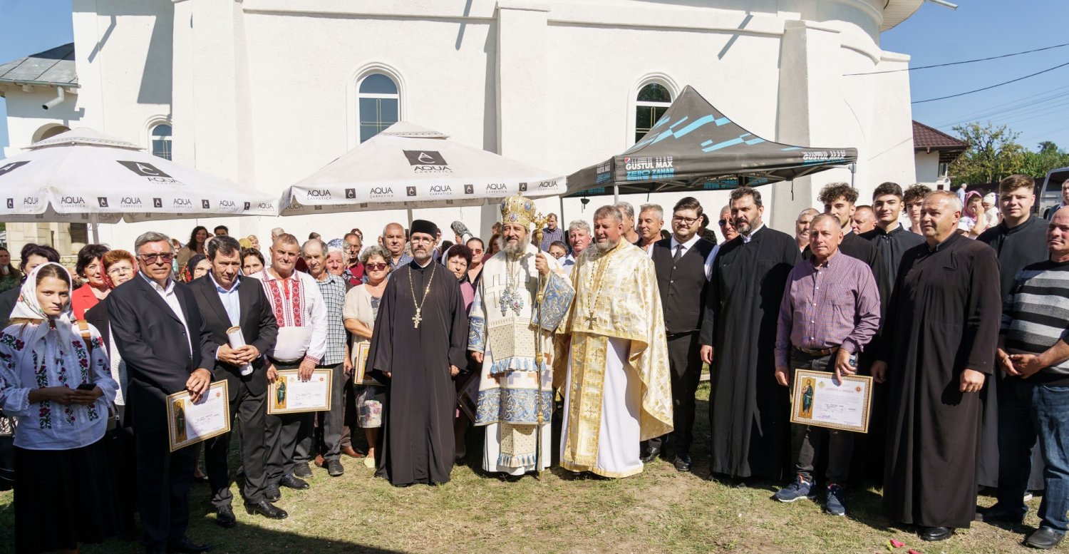 Sfințirea ansamblului parohial din Dorobanț, județul Iași 342217