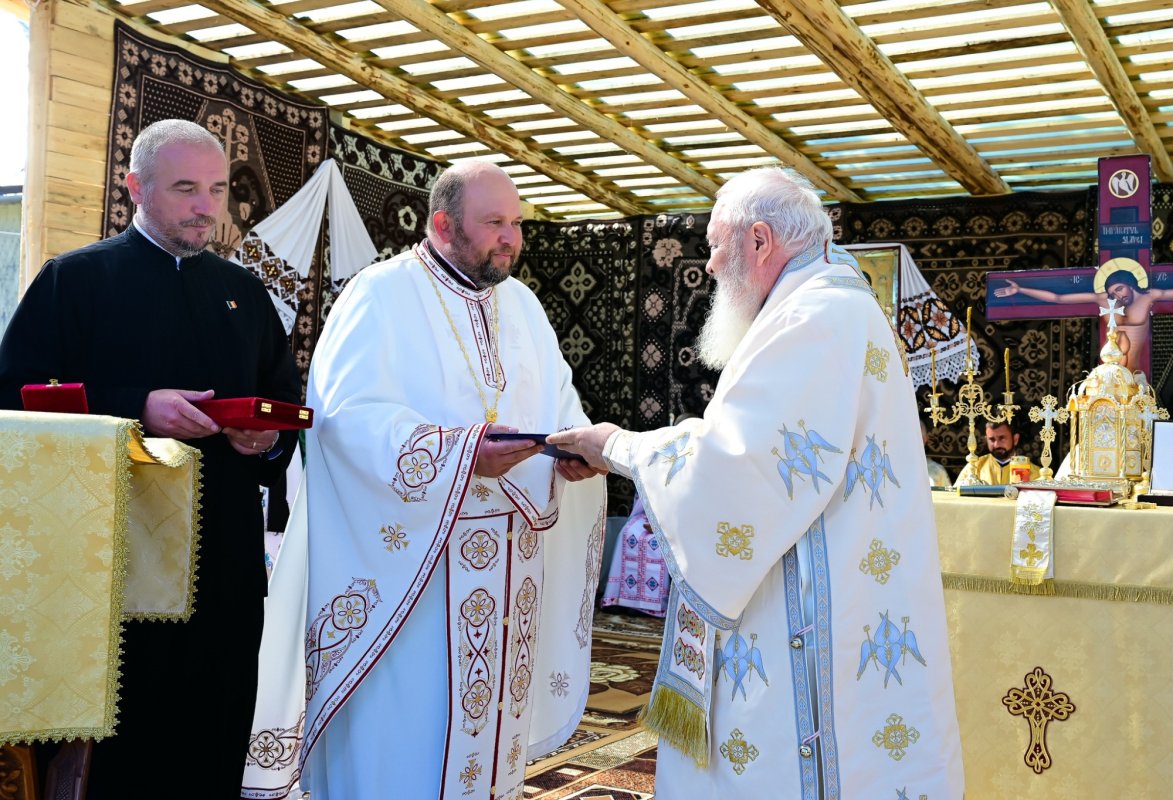 Sfințirea Bisericii „Sfânta Treime” din Măguri, județul Cluj 342176