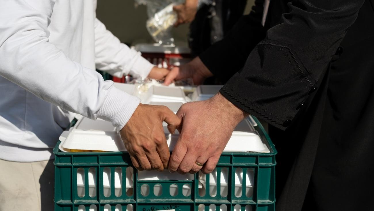 La Iași, ospitalitatea devine milostenie 342299