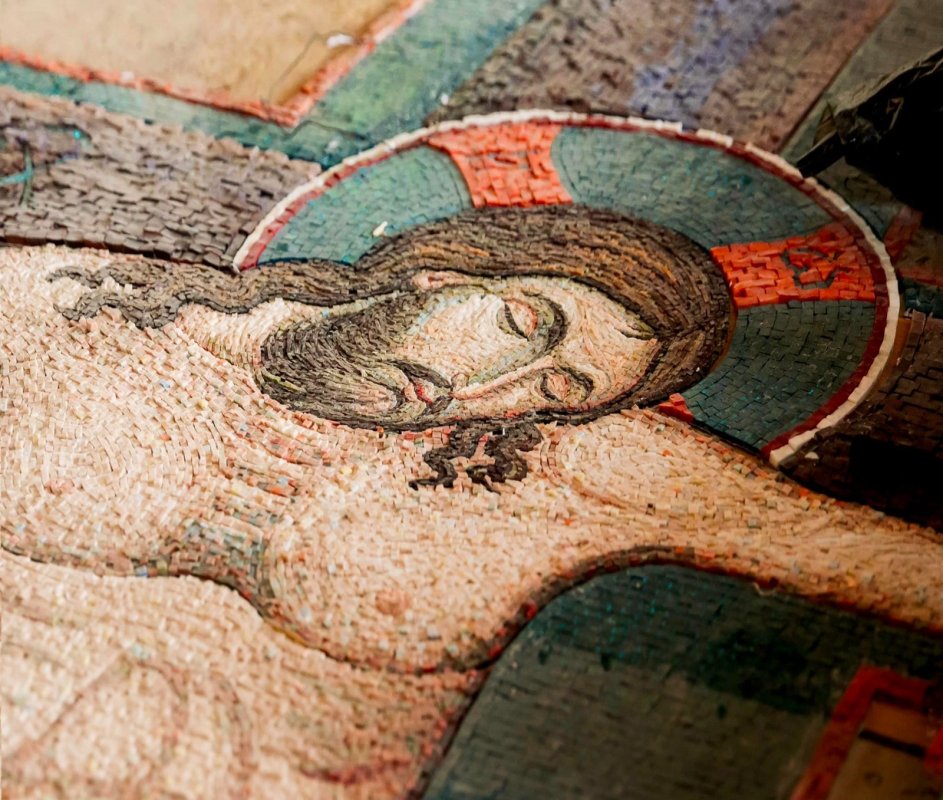 Crucea lui Hristos, „viața noastră” 342363