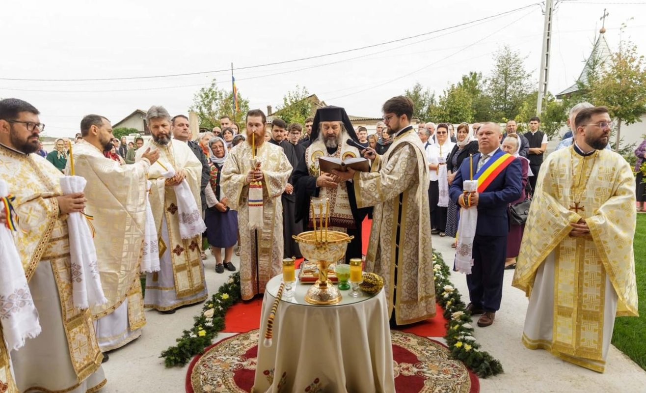 Sfințire de așezământ social-filantropic la Cucuteni, Iași 342400