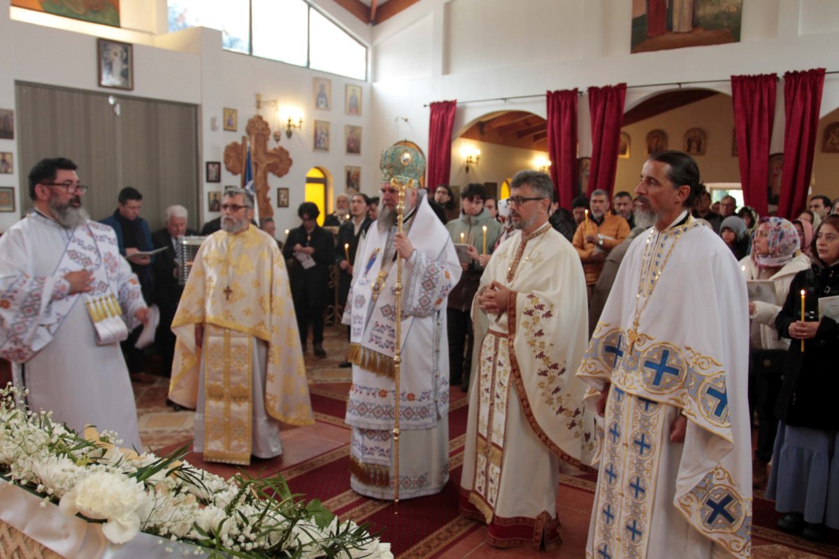 Sfințirea bisericii românești din Concepción, Chile 342408