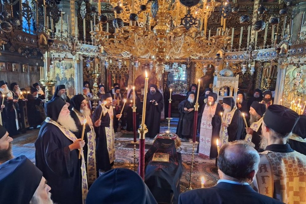 Arhimandritul athonit Vasilios Gondikakis, prieten tainic al monahilor români 342438