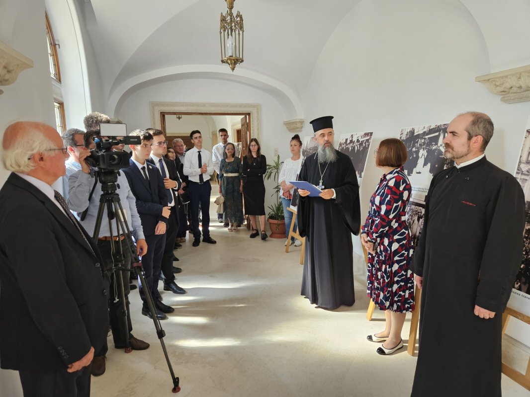 Expoziție dedicată Centenarului Patriarhiei Române la Muzeul Cotroceni 342487