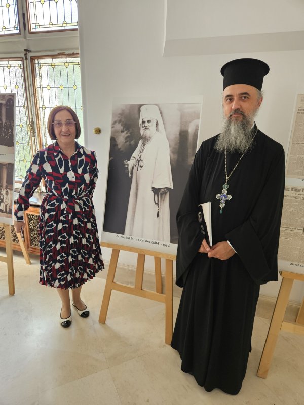 Expoziție dedicată Centenarului Patriarhiei Române la Muzeul Cotroceni 342488