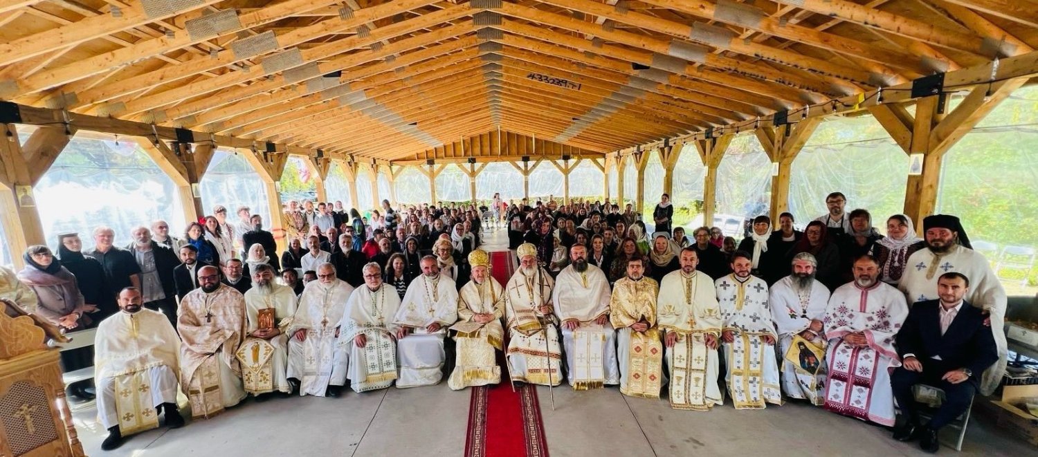 Sărbătoare la mănăstirea ortodoxă românească din Mono, Canada 342510