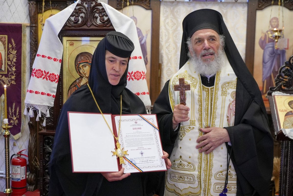 Binecuvântare la mănăstirea gălățeană „Sfântul Mucenic Trifon” 342769