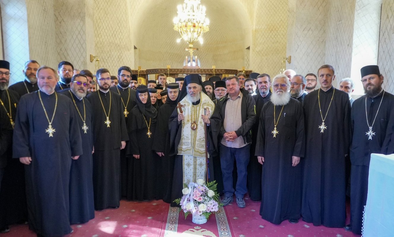 Binecuvântare la mănăstirea gălățeană „Sfântul Mucenic Trifon” 342777