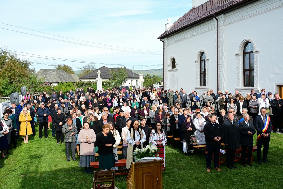 Resfințirea Bisericii „Sfinții Arhangheli Mihail  și Gavriil” din Mica, judeţul Cluj 342855