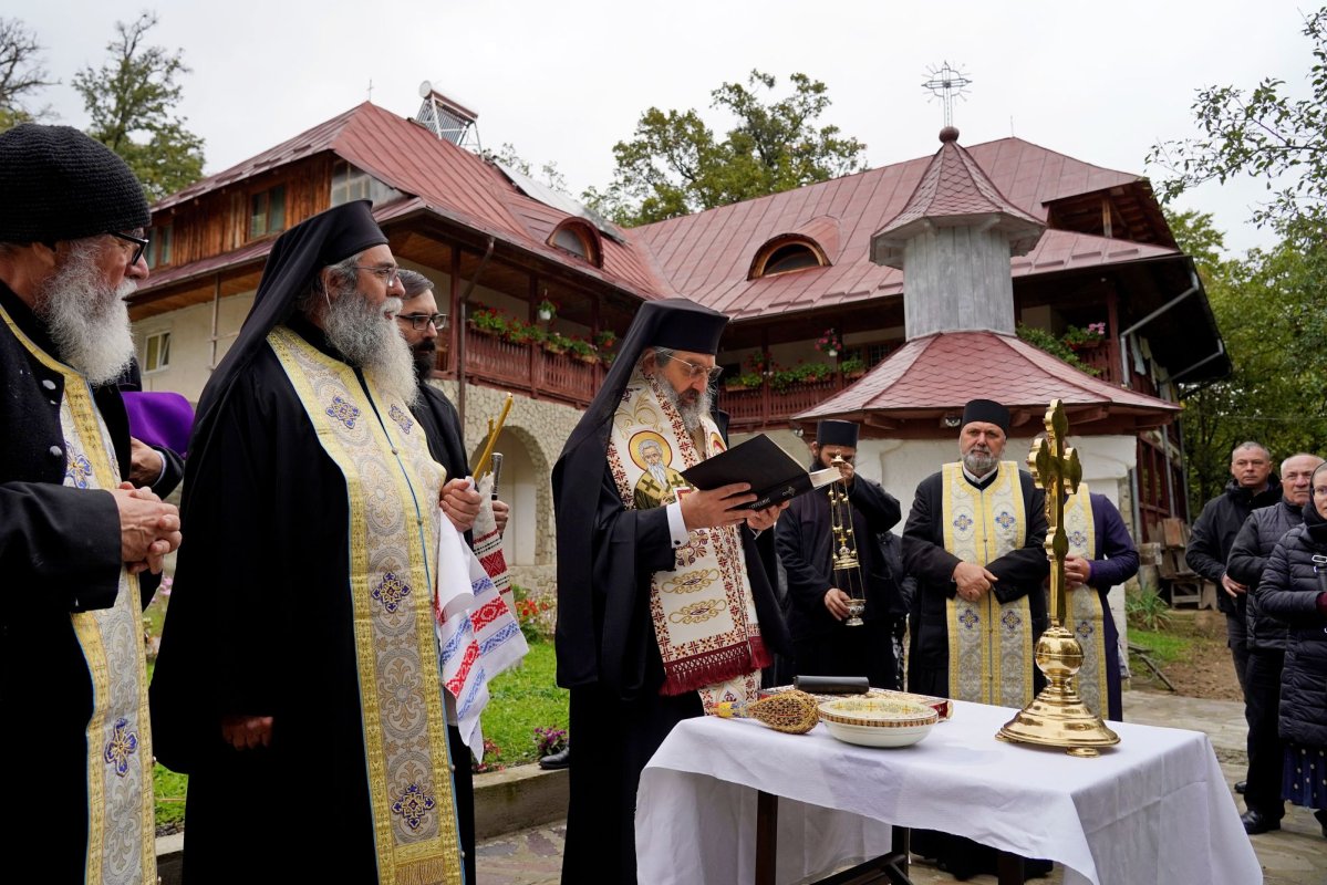 Sărbătoarea Sfinților Iosif și Chiriac, hramul Mănăstirii Bisericani 343110