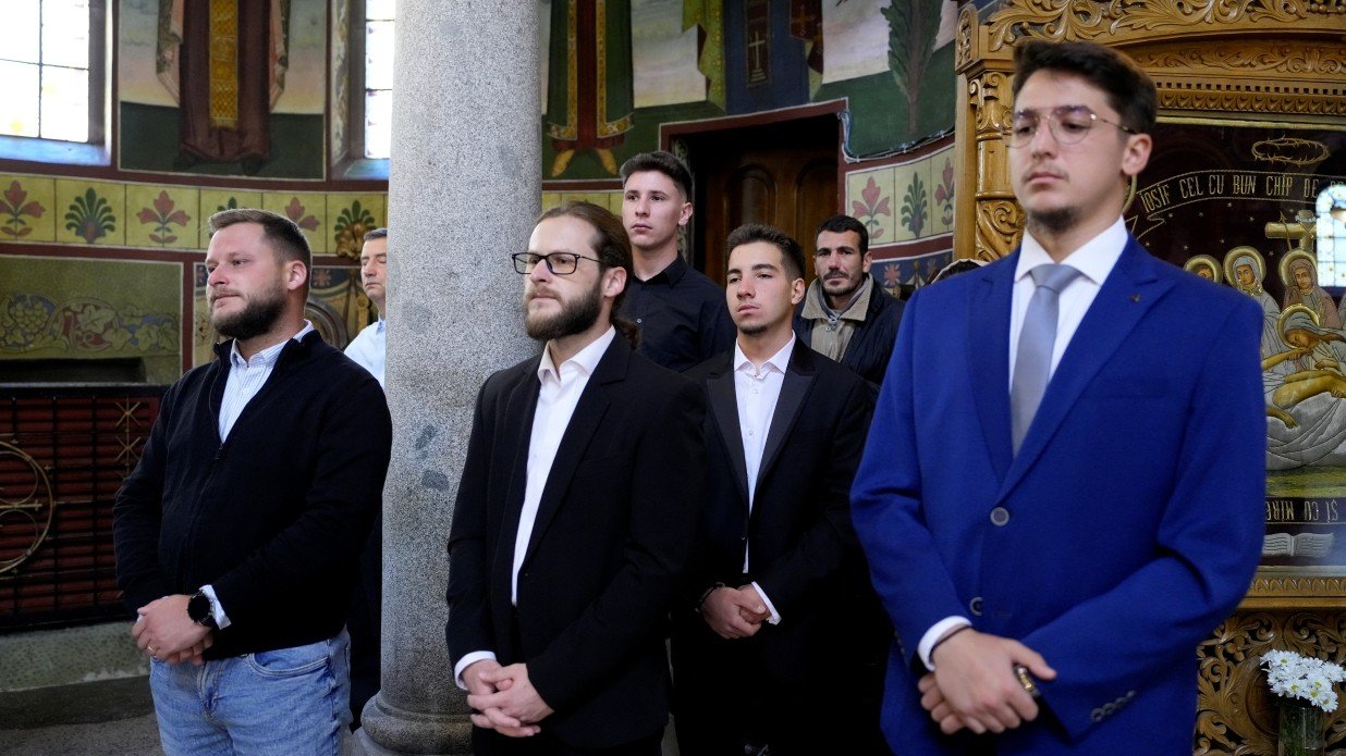 Binecuvântare arhierească pentru studenţii teologi de la Sibiu 343135