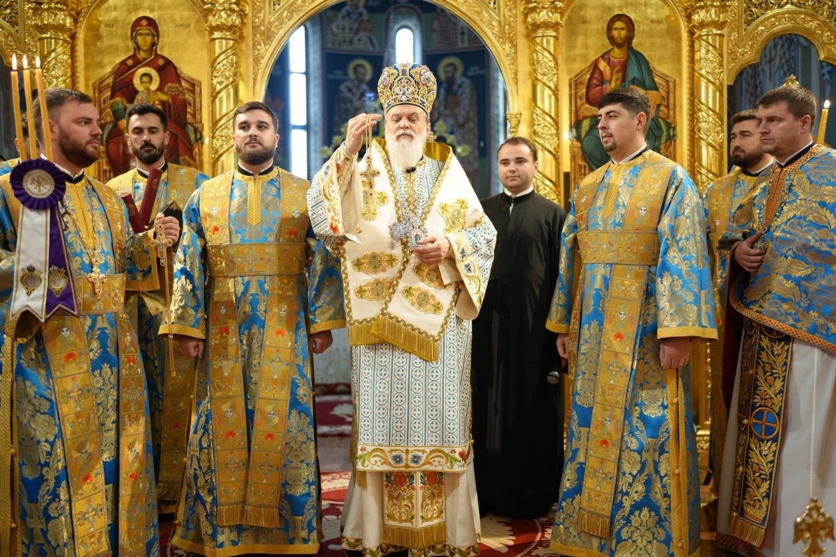 Hramul de toamnă al Catedralei Episcopale din Slobozia 343156