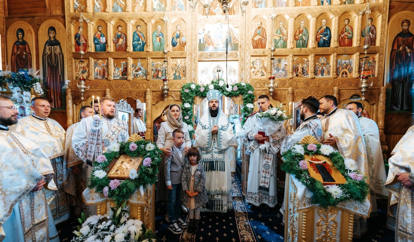 Hramul metocului chiriarhal de la Valea Budului 343149