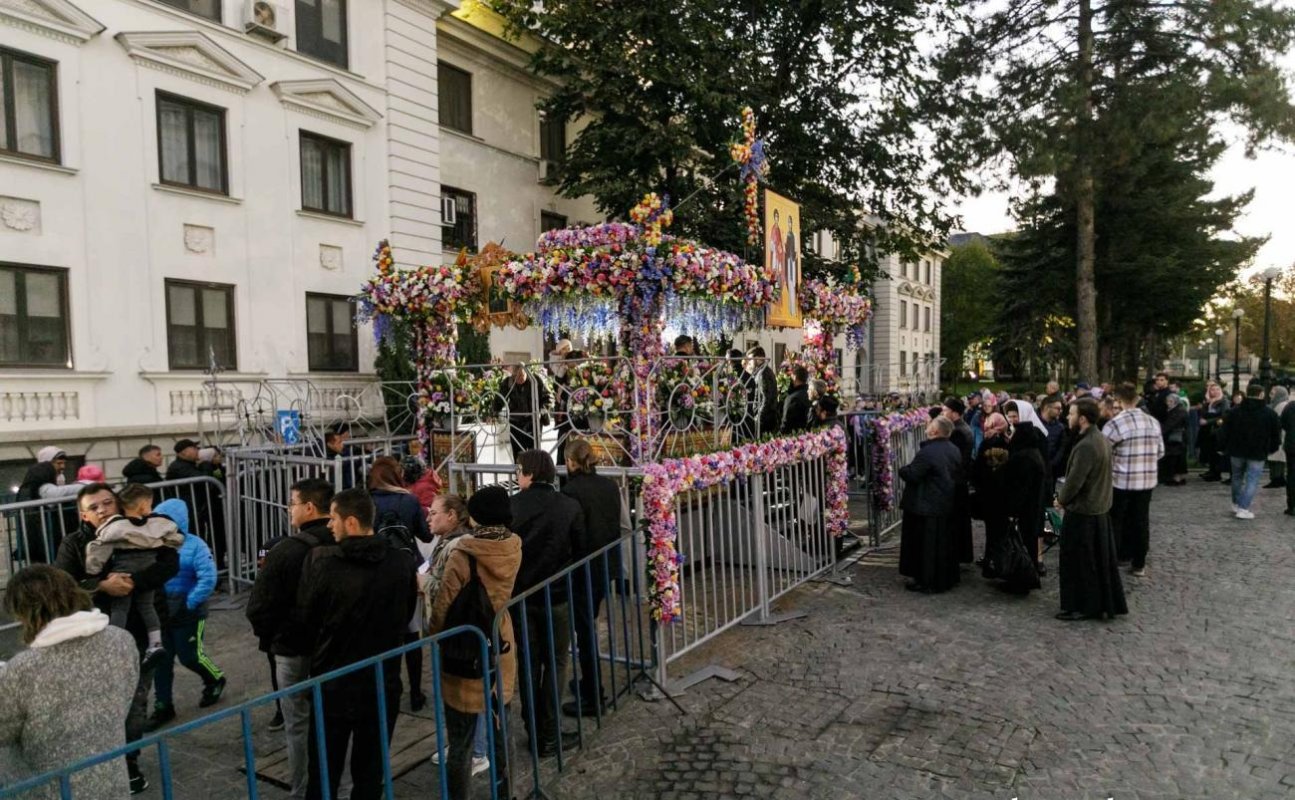 Sărbătoarea Sfintei Cuvioase Parascheva de la Iași: 8-15 octombrie 2025 343392