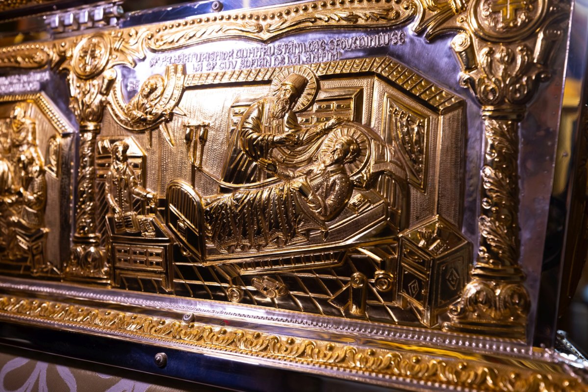 Sfințirea raclei pentru moaștele Sfântului Preot Dumitru Stăniloae 343168