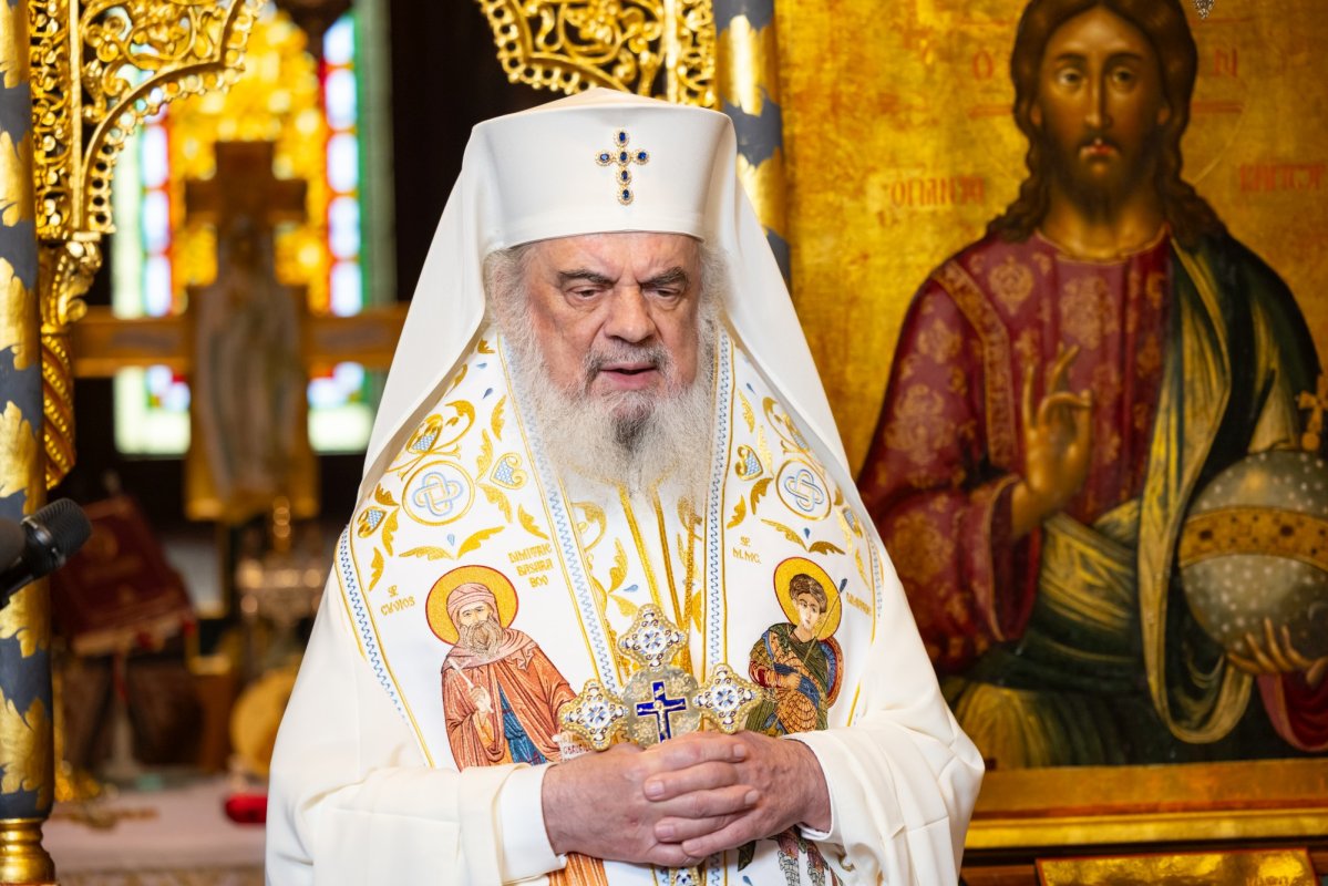 Sfințirea raclei pentru moaștele Sfântului Preot Dumitru Stăniloae 343174