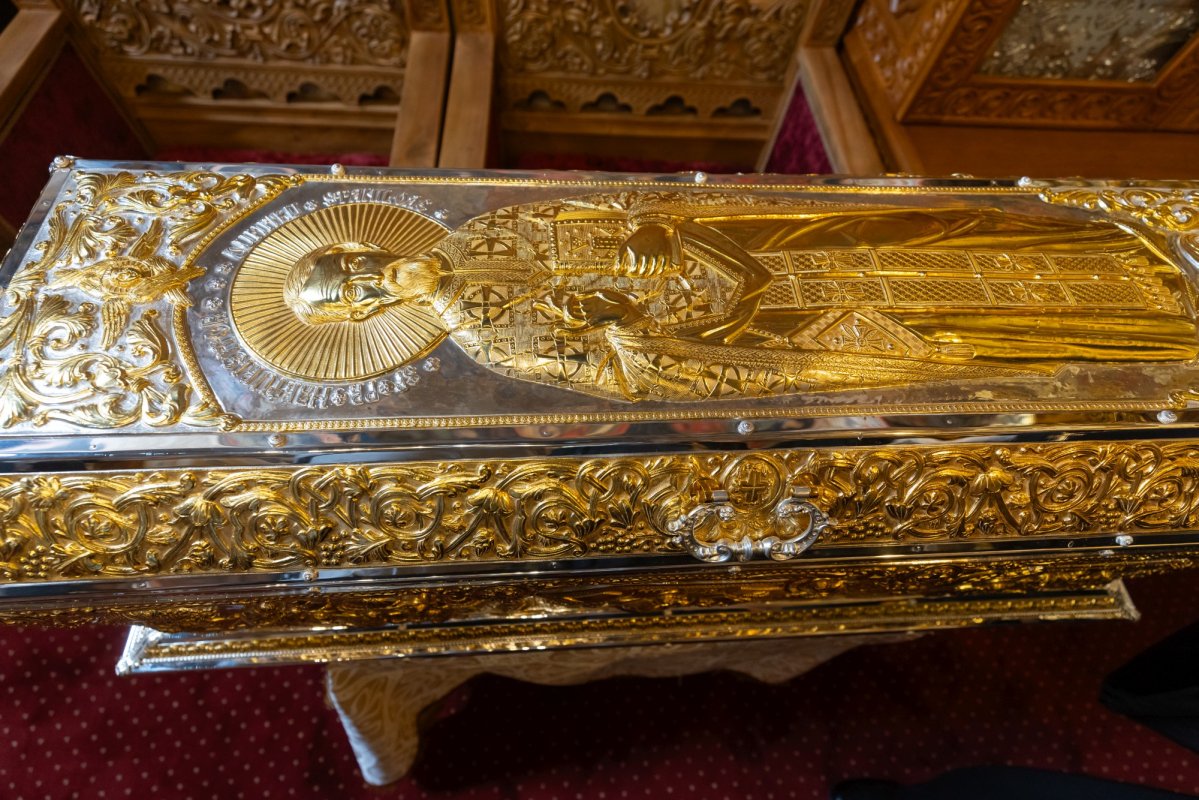 Sfințirea raclei pentru moaștele Sfântului Preot Dumitru Stăniloae 343176