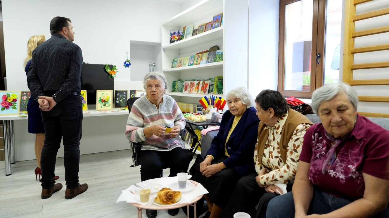 Activităţi dedicate vârstnicilor la Centrul „Sfânta Treime” din Sibiu 343292