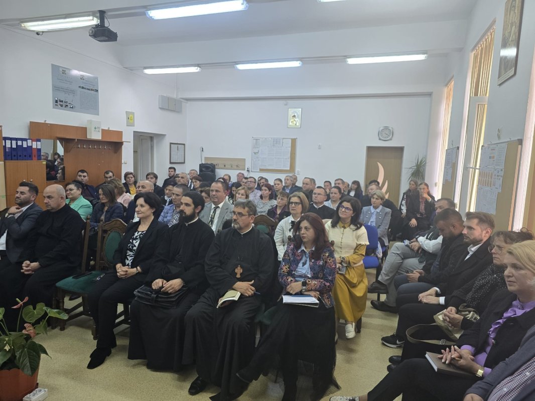 Profesorii de religie din județul Sălaj, reuniți în consfătuire anuală la Hida 343272