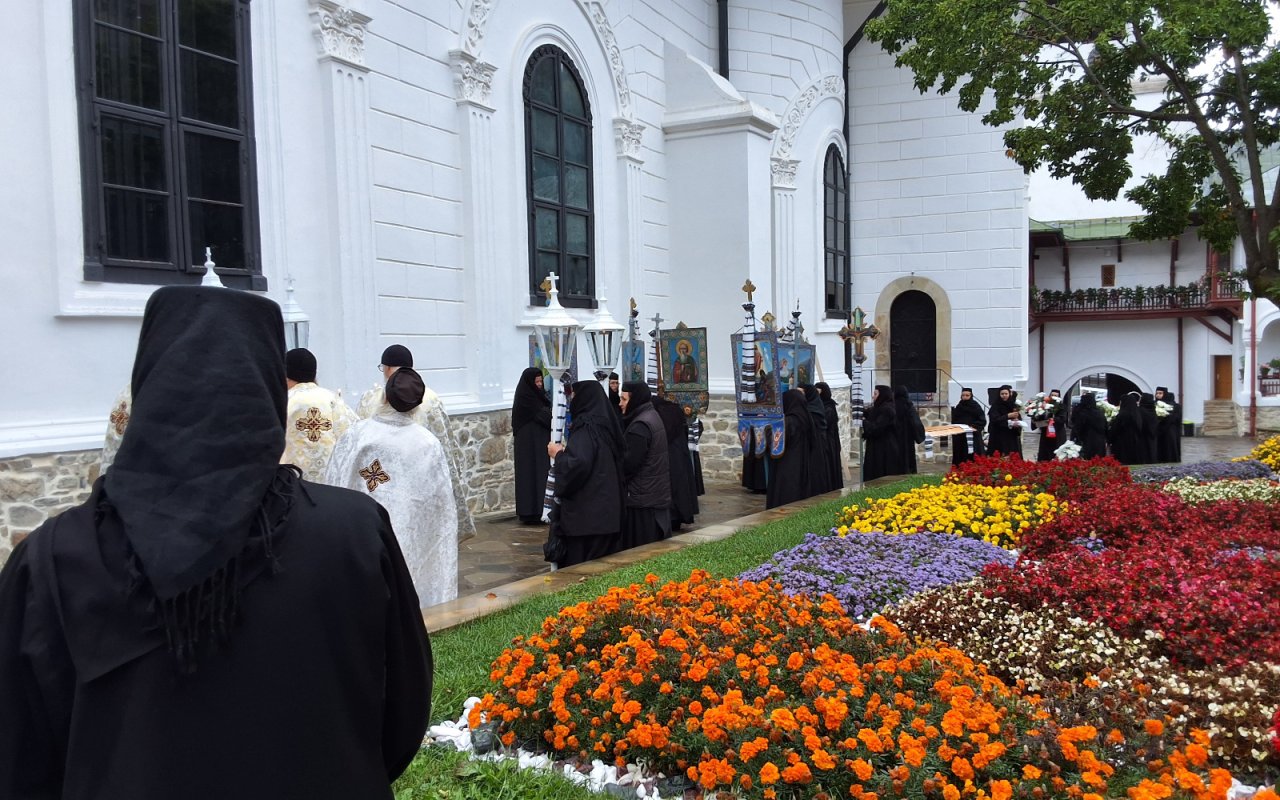 Chip al iubirii neapuse - stavrofora Macrina Toderuț, stareță și ostenitoare smerită de la Agapia 343441