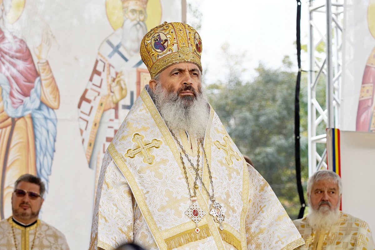 Biserica „Adormirea Maicii Domnului” Galata a primit veșmânt nou de har 343498