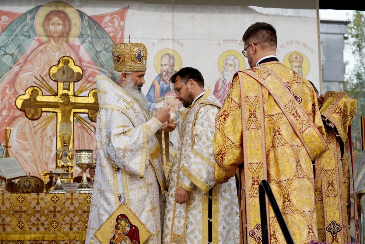 Biserica „Adormirea Maicii Domnului” Galata a primit veșmânt nou de har 343500