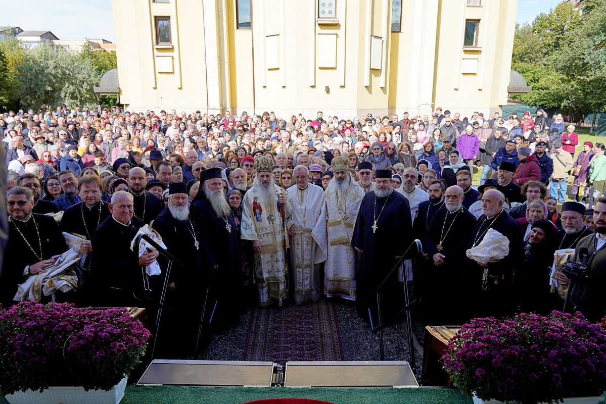 Biserica „Adormirea Maicii Domnului” Galata a primit veșmânt nou de har 343505