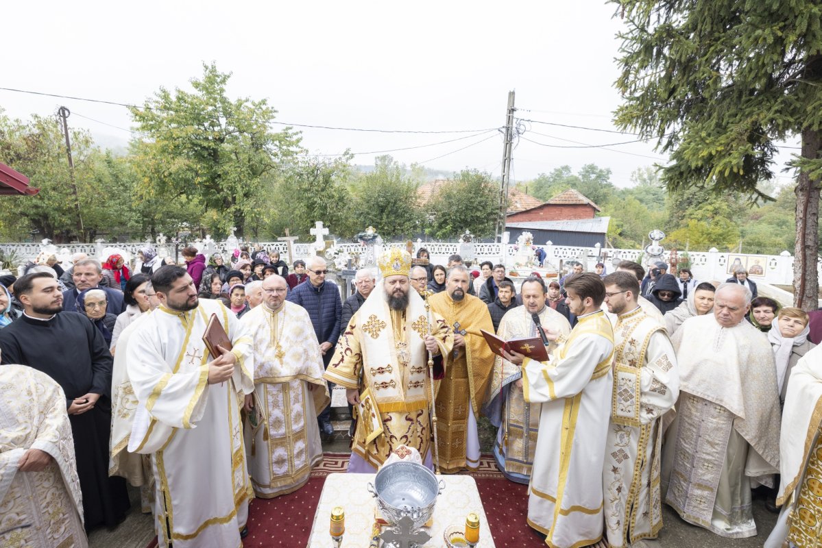 Moment de sărbătoare la Parohia Mireș din județul Prahova 343478