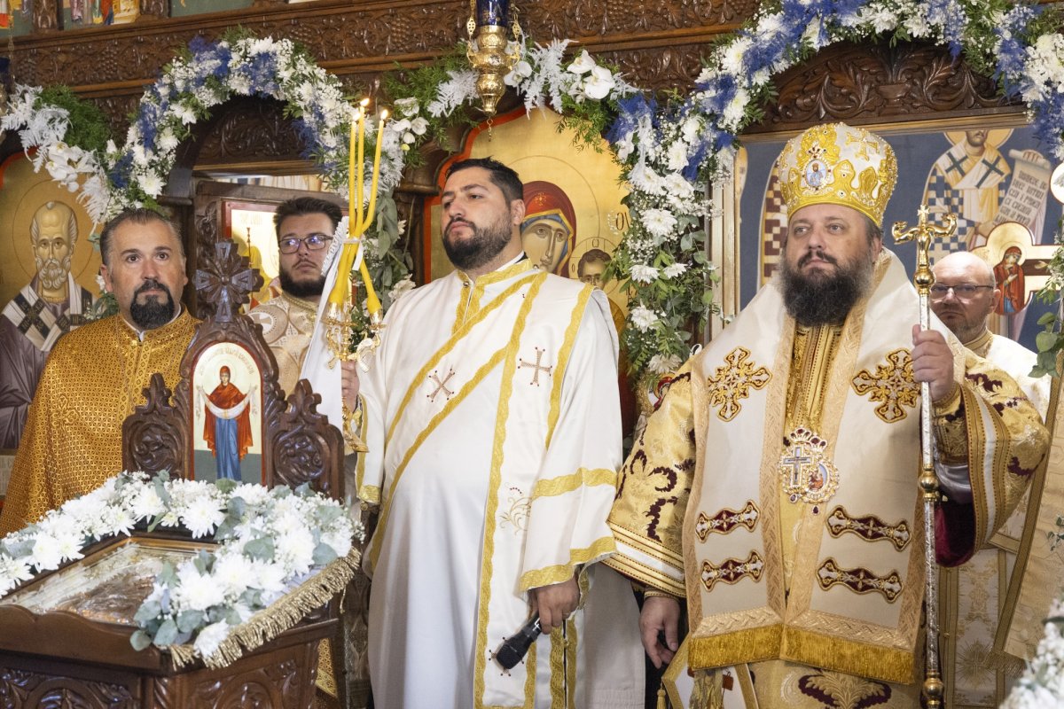 Moment de sărbătoare la Parohia Mireș din județul Prahova 343484