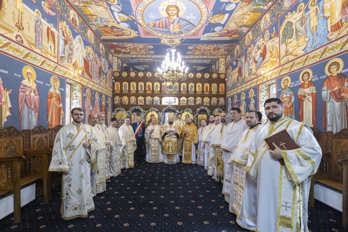 Moment de sărbătoare la Parohia Mireș din județul Prahova 343486