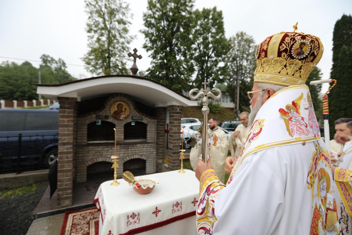 Binecuvântare arhierească în Parohia Cărbunari, Protopopiatul Baia Mare 343601