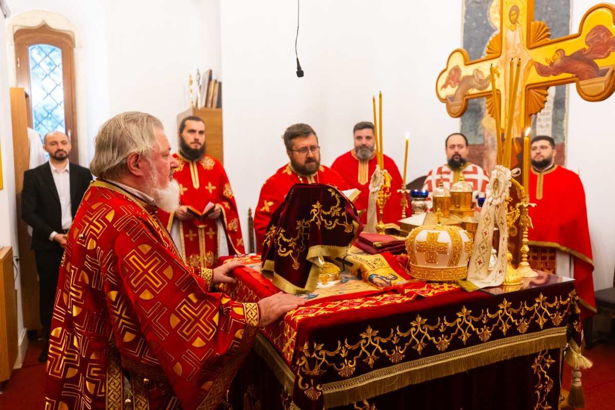 Biserica Palatului Cotroceni și-a cinstit ocrotitorii 343664