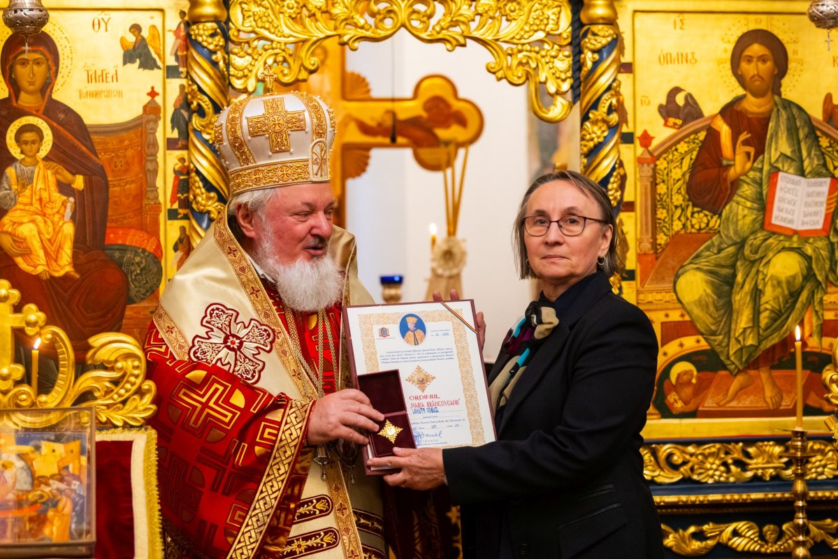 Biserica Palatului Cotroceni și-a cinstit ocrotitorii 343670