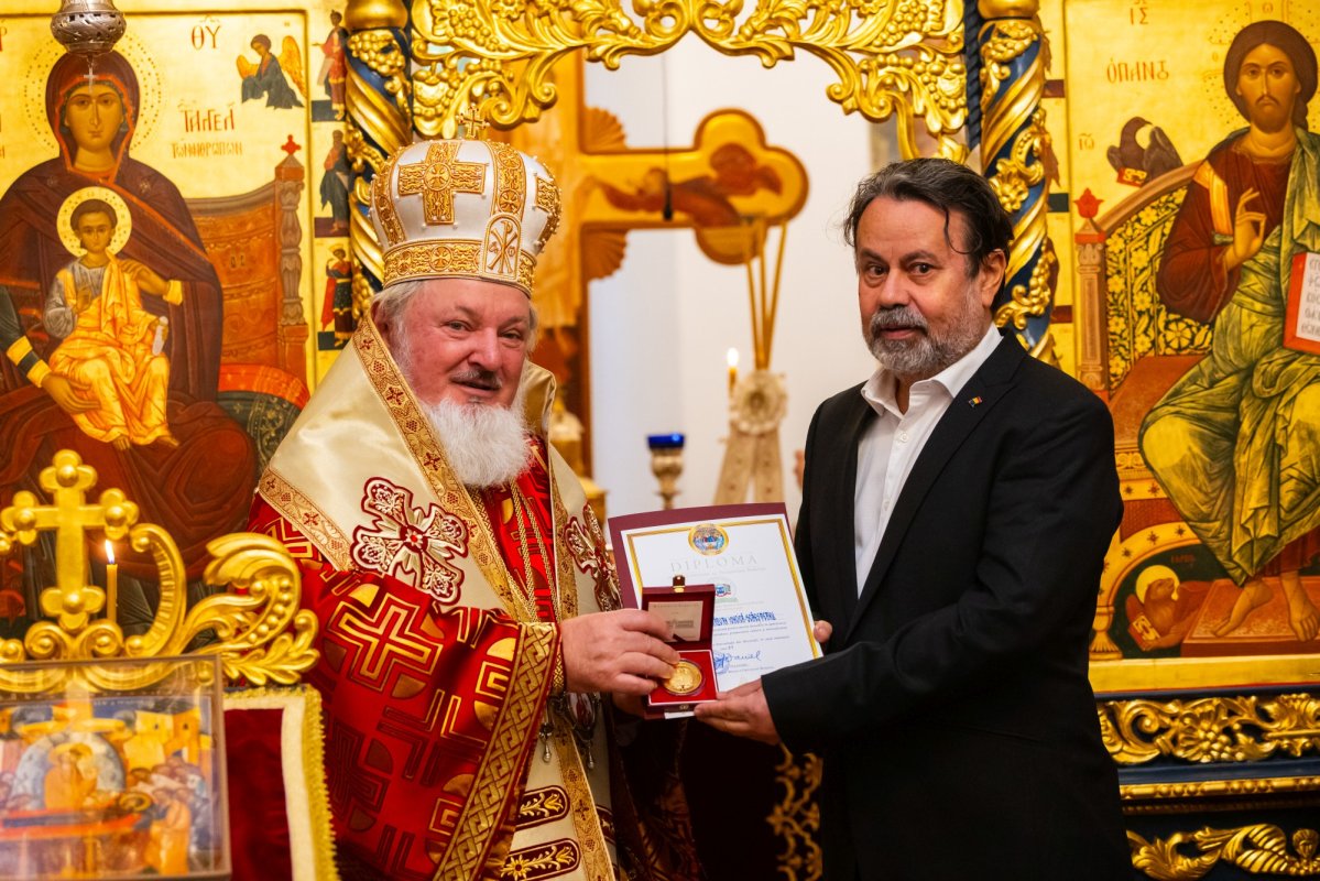 Biserica Palatului Cotroceni și-a cinstit ocrotitorii 343672