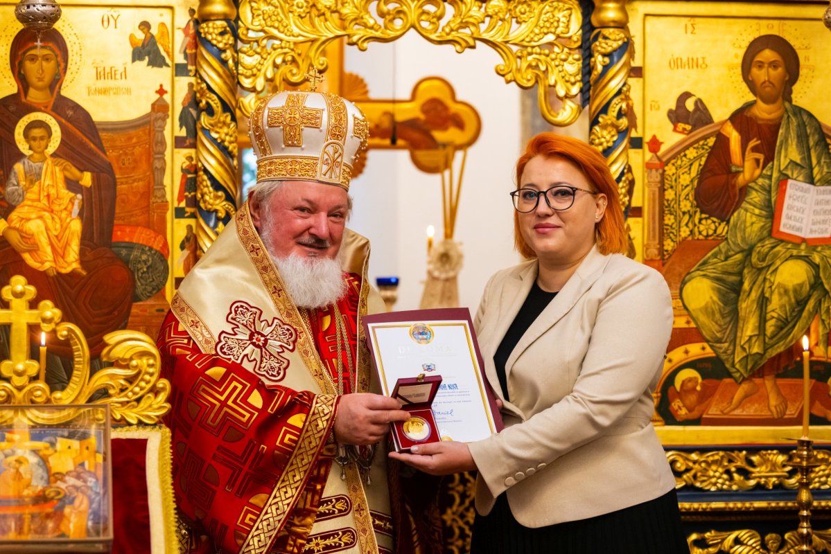 Biserica Palatului Cotroceni și-a cinstit ocrotitorii 343674