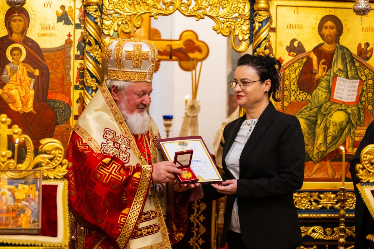 Biserica Palatului Cotroceni și-a cinstit ocrotitorii 343675