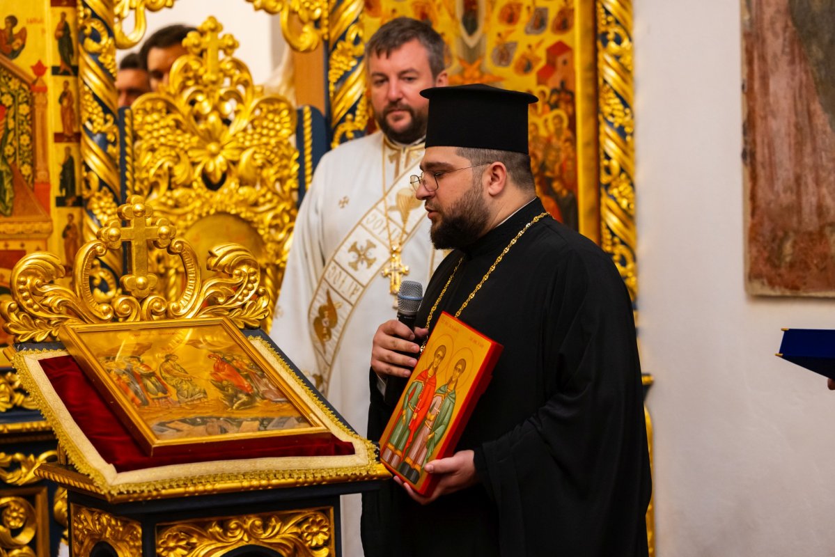 Biserica Palatului Cotroceni și-a cinstit ocrotitorii 343678