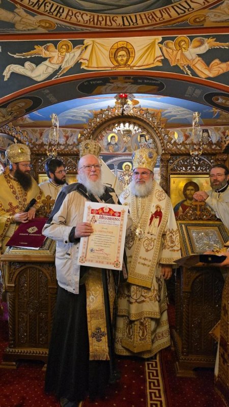 Moment de împlinire la Mănăstirea „Buna Vestire”-Rosiers 343635