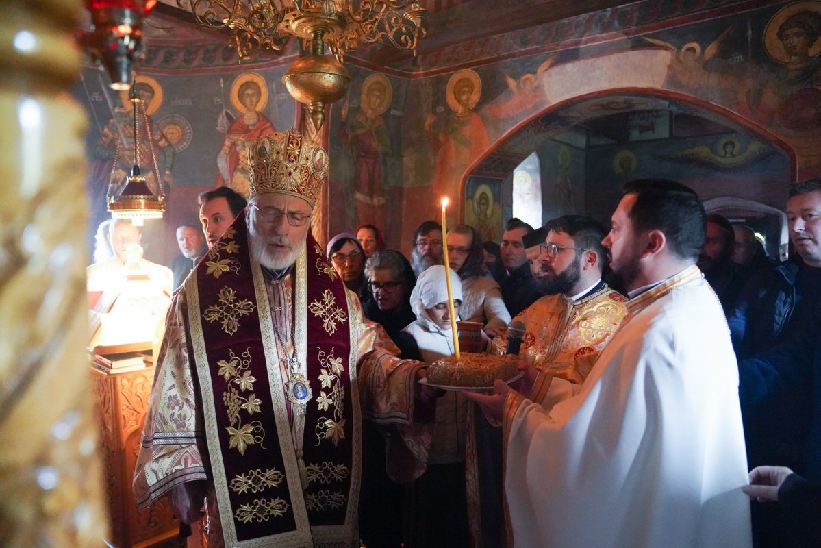 Bucurie duhovnicească la hramul Schitului Brătășești 343750